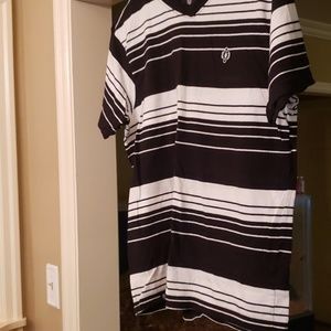 Akademiks short sleve shirt